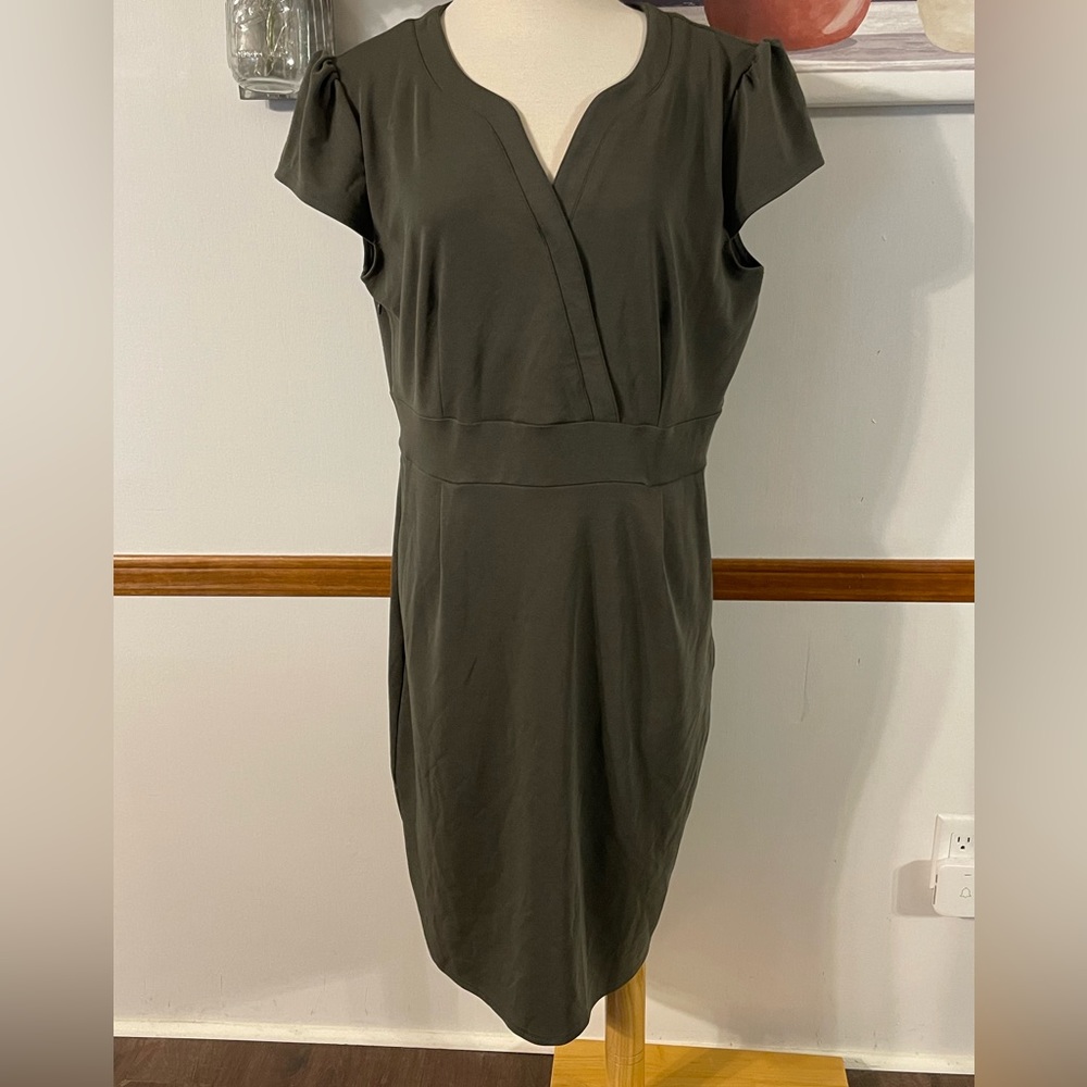 Women’s gray dress